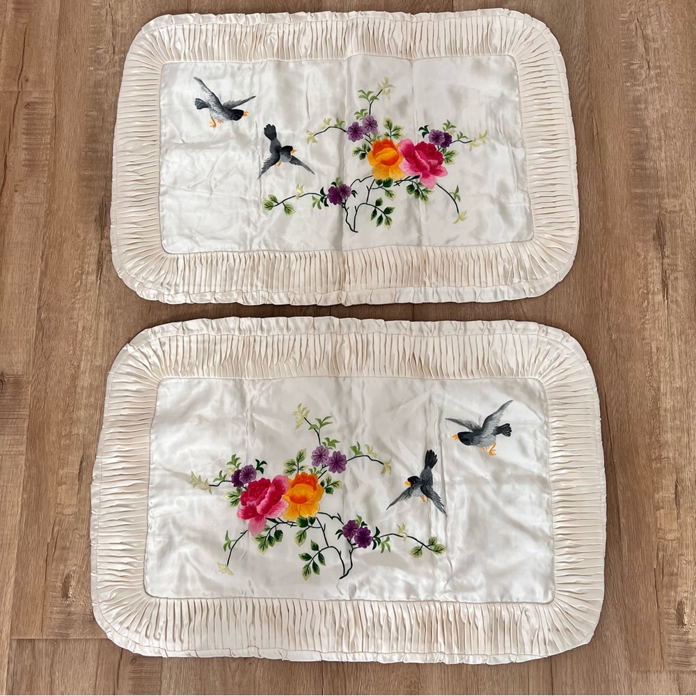 2 PCs 100% Silk Hand Made Embroidered Pillowcase Cover Love Birds Vintage Mint